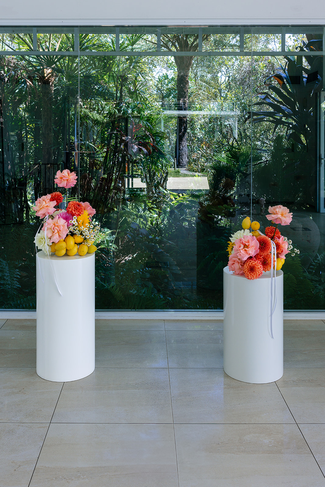 <b>2 x White Plinths&nbsp;</b>