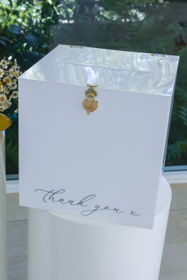 <b>White Wishing Well</b>